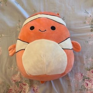 NWOT ricky the clownfish squishmallow